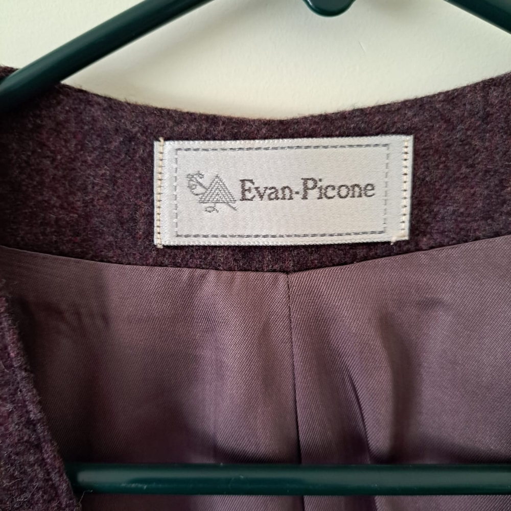 Evan Picone - Picture 7 of 7